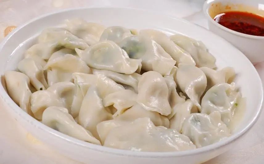 迎冬至吃餃子，藍海智裝“冬至暖心”活動進行時